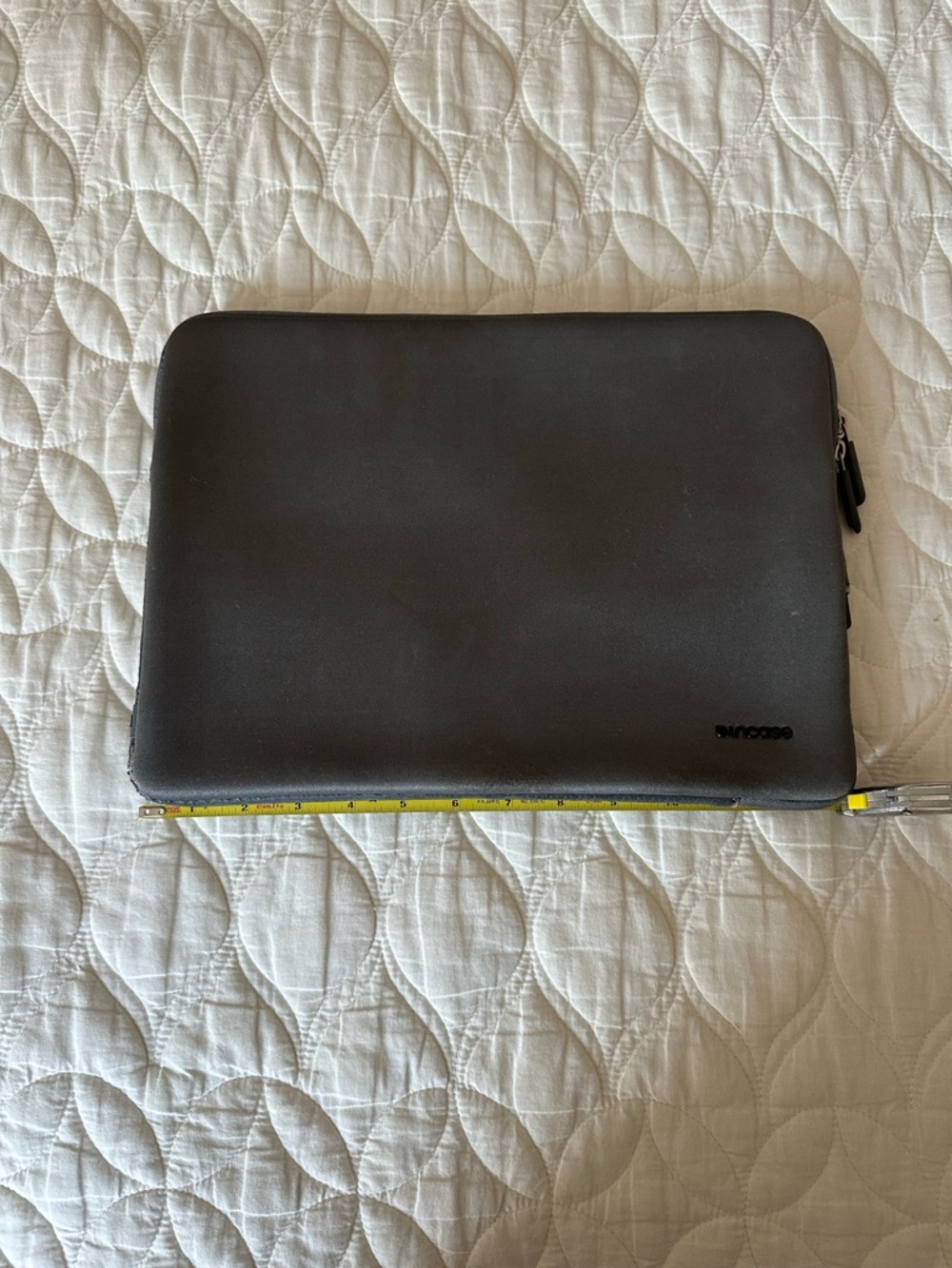 Incase Charcoal Gray Zipped Laptop Sleeve